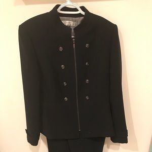 Tahari Suit Pre-Owned